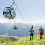 Holiday flat Käferhof, Bramberg am Wildkogel Feriehus