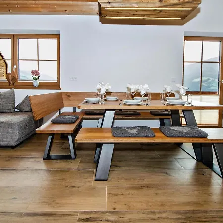 Feriehus Holiday flat Käferhof, Bramberg am Wildkogel Dorf (Salzburg)