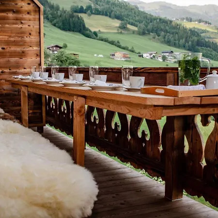 Kaeferhof Apartment With View *