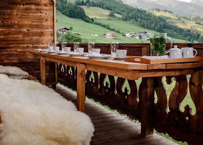 Kaeferhof Apartment With View *