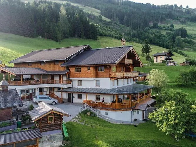 Kaeferhof Apartment With View